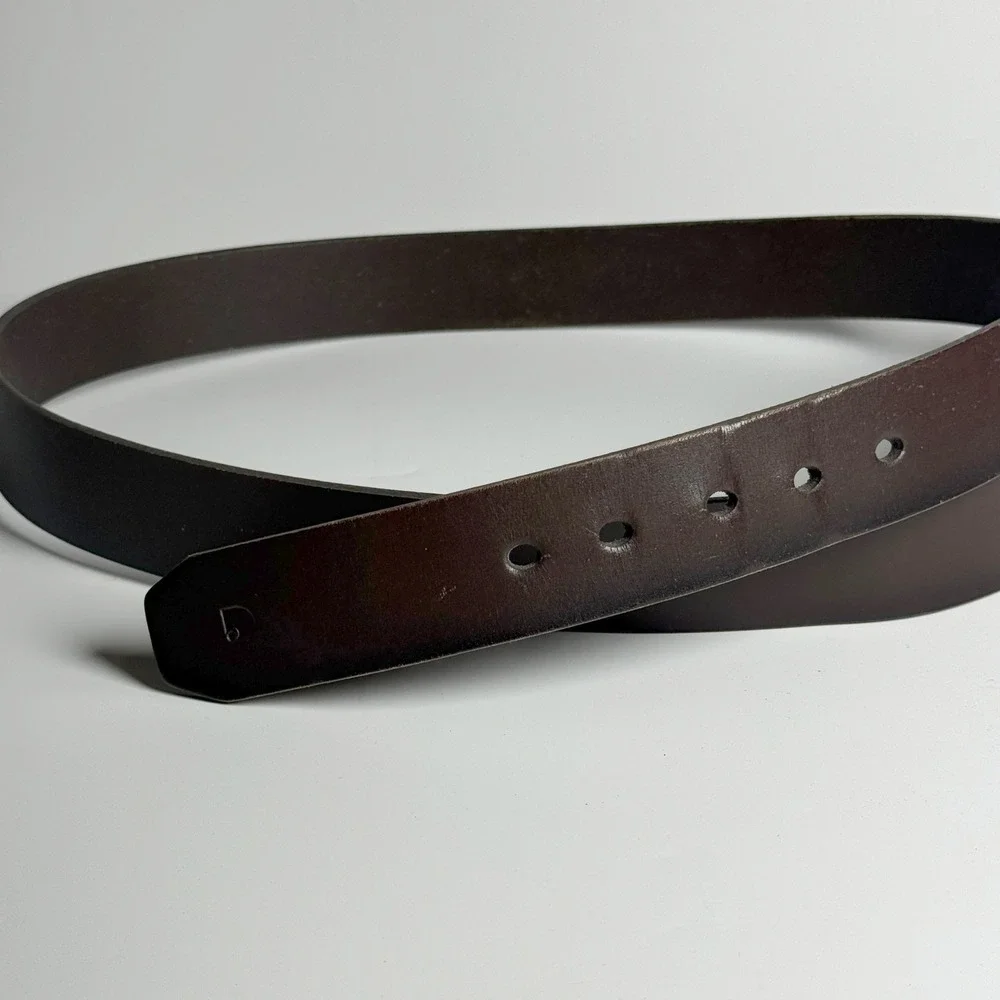 Carhartt Mens 50 Brown‎ Full Grain Leather Work Belt WB5510-M Gunmetal Buckle